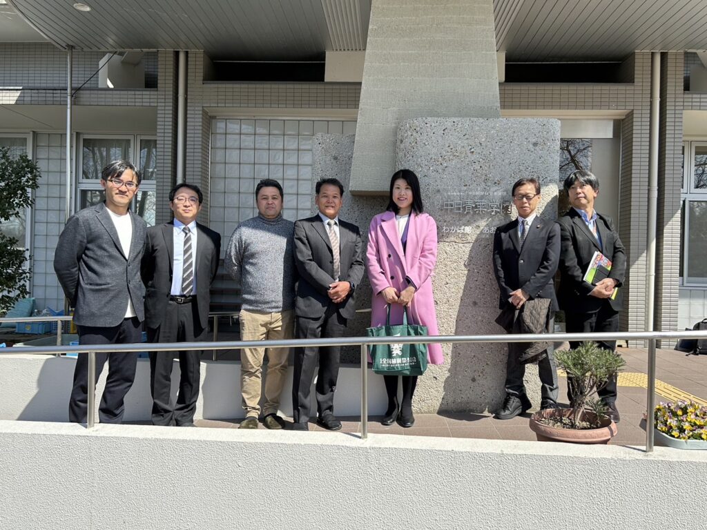 長久手市長、教育長　視察されました。