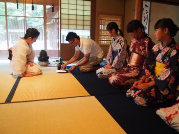 「結構なお点前で」　　お抹茶を味わう